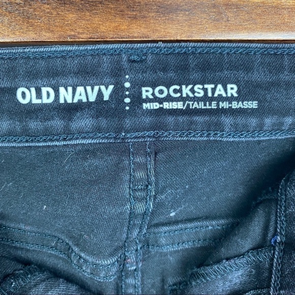 Old Navy Rockstar Distressed Raw Hem Skinny Jeans Women's 2 Black Mid Rise - Picture 3 of 9
